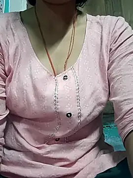Snapshot of teena-11 chatting on May 30, 11:57 pm teena-11 online show from May 30, 11:57 pm