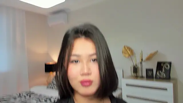 Brunette Charm online show from January 18, 11:14 am