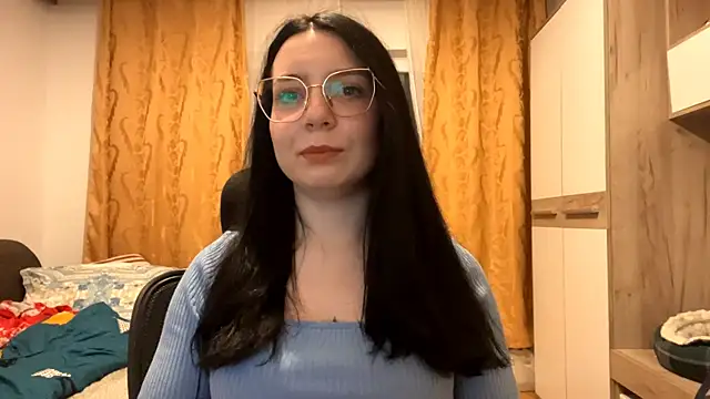 DoraRobertos online show from December 21, 4:47 pm