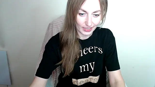 Snapshot of LiaSeass_ chatting on May 12, 12:46 pm LiaSeass online show from May 12, 12:46 pm