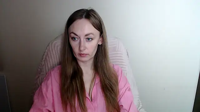 Snapshot of LiaSeass_ chatting on June 14, 11:12 am LiaSeass online show from June 14, 11:12 am