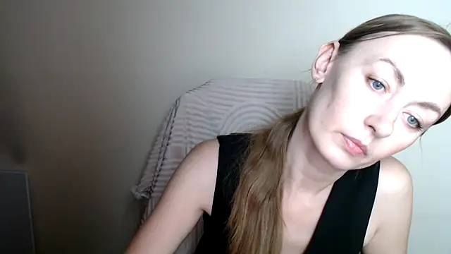 LiaSeass  online show from June 26, 11:58 am