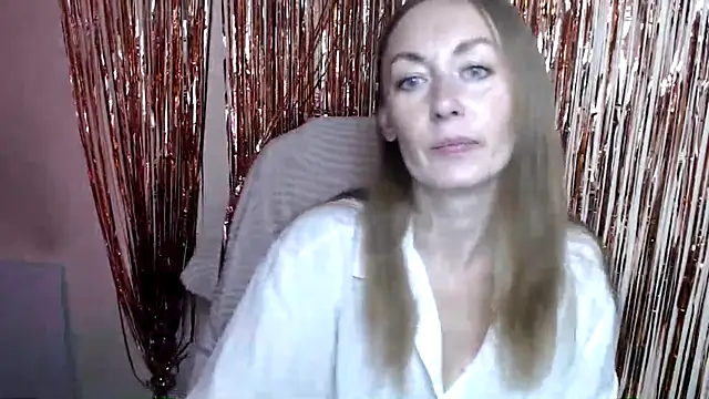 LiaSeass  online show from August 2, 12:14 pm