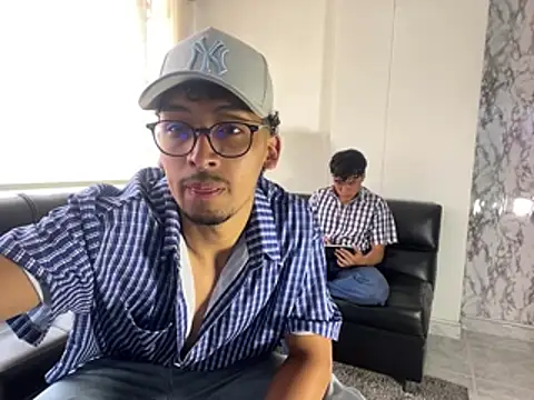 Snapshot of toritoga chatting on March 3, 4:57 pm toritoga online show from March 3, 4:57 pm