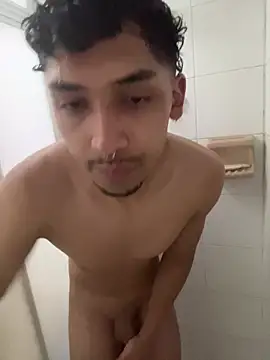 Snapshot of toritoga chatting on March 12, 2:18 am toritoga online show from March 12, 2:18 am