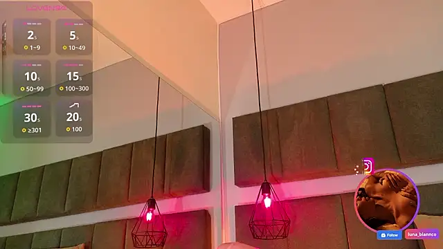 luna blannco online show from March 6, 2:02 pm