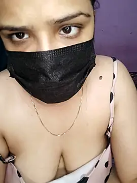Snapshot of Saxy_Sona1 chatting on July 12, 10:39 am Saxy Sona1 online show from July 12, 10:39 am