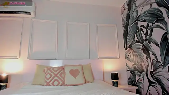 EVANGELIINE 21 online show from February 1, 6:50 pm