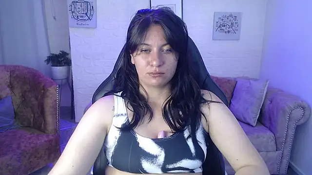 amanda rousee online show from June 9, 3:29 am