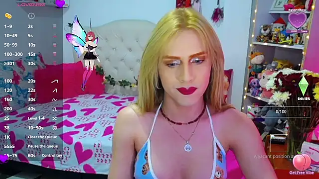 Snapshot of golden_girl01 chatting on October 21, 8:20 pm golden girl01 online show from October 21, 8:20 pm