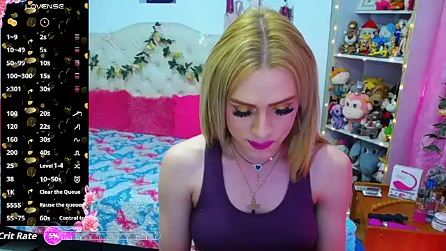 Snapshot of golden_girl01 chatting on November 25, 7:03 pm golden girl01 online show from November 25, 7:03 pm