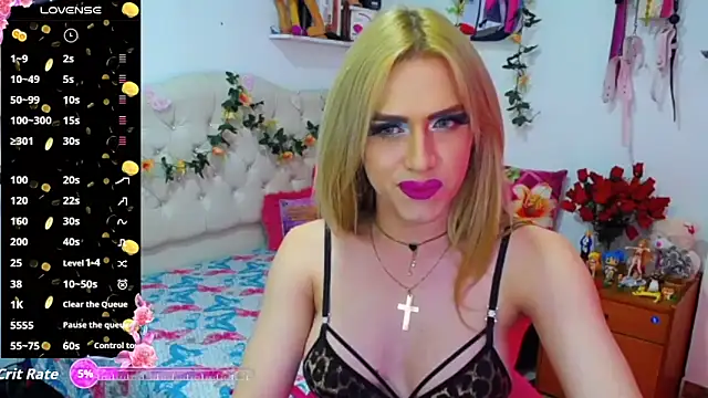 Snapshot of golden_girl01 chatting on December 1, 6:57 pm golden girl01 online show from December 1, 6:57 pm