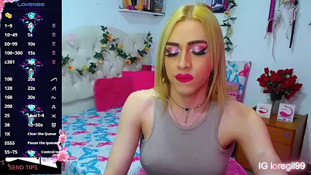 Snapshot of golden_girl01 chatting on January 7, 6:32 pm golden girl01 online show from January 7, 6:32 pm