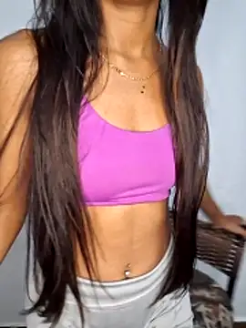 meenina veneno online show from February 6, 11:52 pm