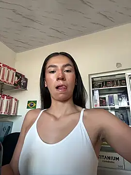 lunaluxury22 online show from July 2, 1:28 pm