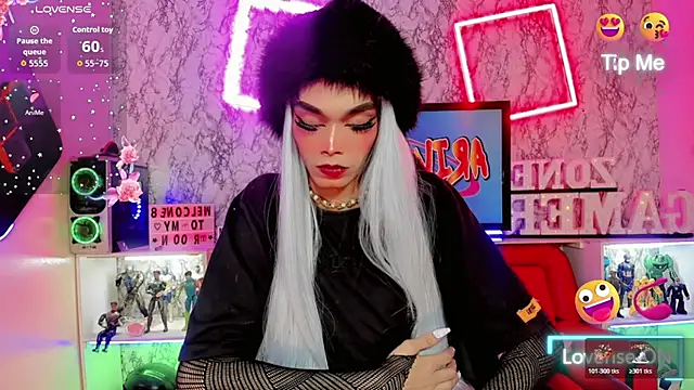 Snapshot of camila_vasquez_ chatting on December 13, 7:53 pm camila vasquez online show from December 13, 7:53 pm