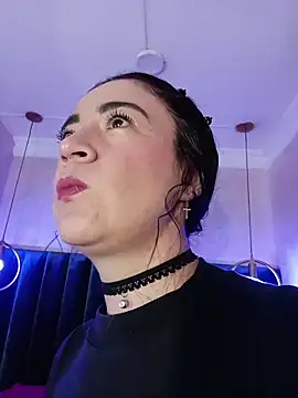 Victoria01  online show from February 8, 12:03 am