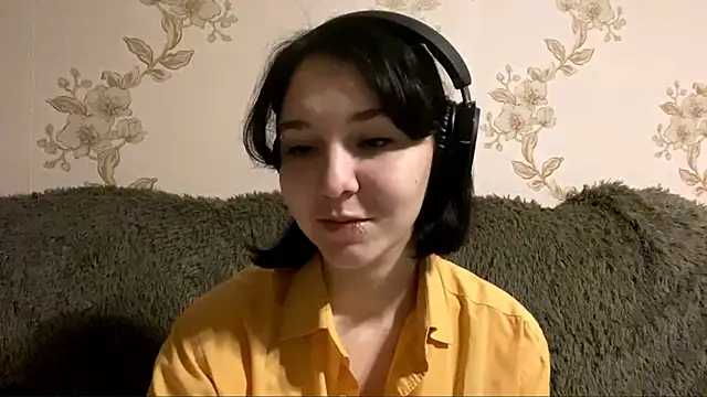 EmilyVeiro online show from December 20, 5:53 pm