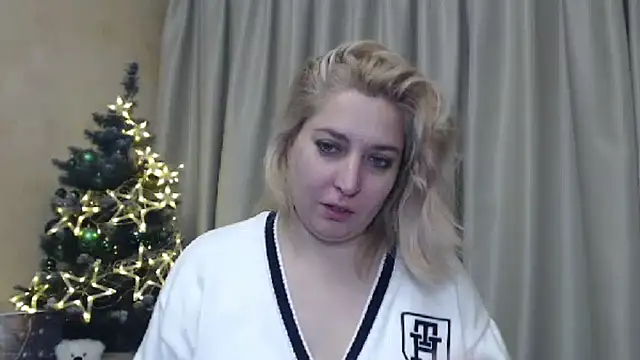 sweetpussy13 online show from December 25, 6:52 am