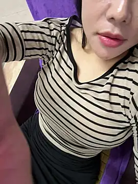 lavi-cute online show from May 30, 7:33 pm