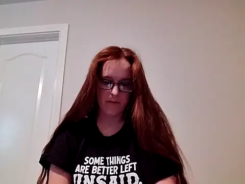 redremmi online show from March 13, 8:37 pm