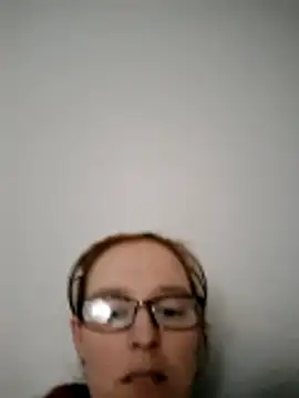 redremmi online show from March 16, 8:57 pm