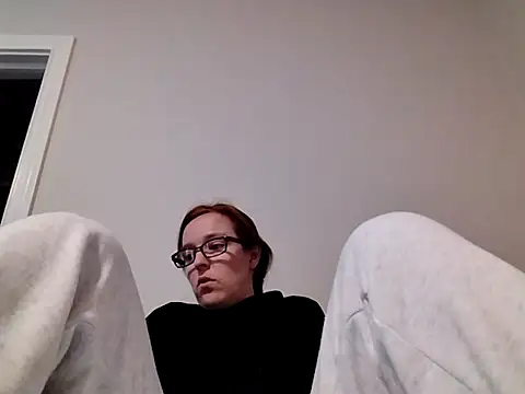 redremmi online show from March 18, 8:01 pm