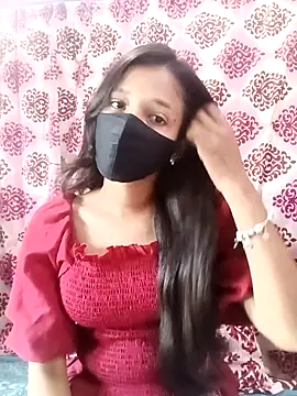 Snapshot of Naina_hotti chatting on December 15, 7:23 am Naina hotti online show from December 15, 7:23 am