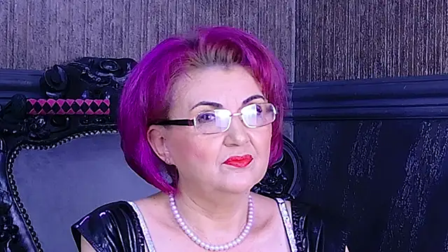 IsabelaConte online show from June 17, 8:10 pm
