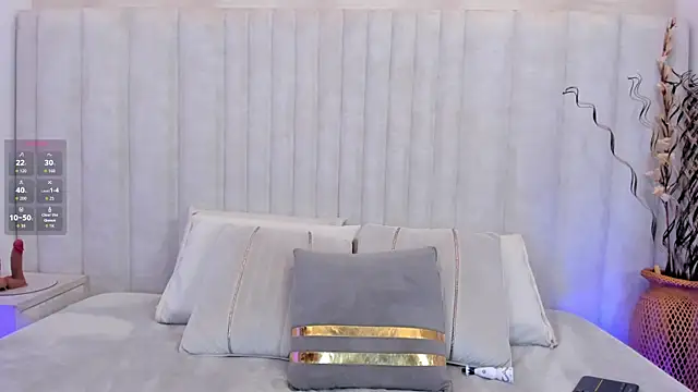 Snapshot of im_ariana_ chatting on May 23, 8:13 pm im ariana online show from May 23, 8:13 pm
