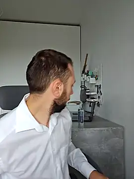 Lovebackground online show from October 1, 8:42 am