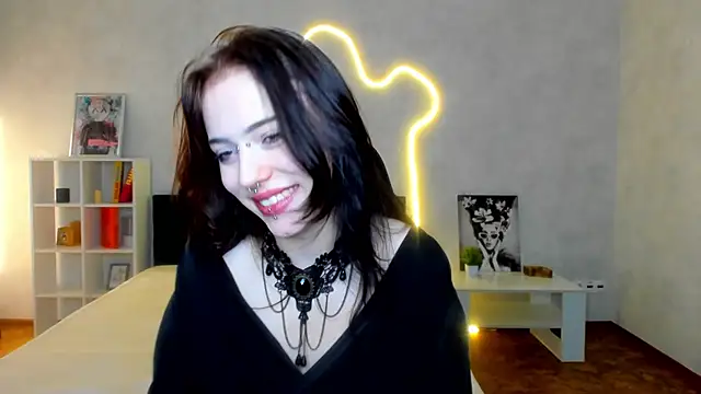 Snapshot of tata__goth chatting on December 17, 8:31 am tata goth online show from December 17, 8:31 am