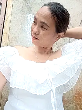 ngaytho004 online show from May 2, 8:08 am
