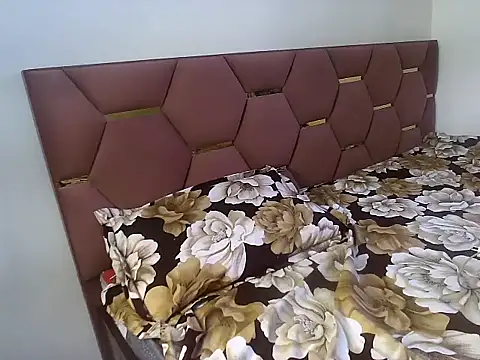 Wanii32 online show from April 26, 4:54 am