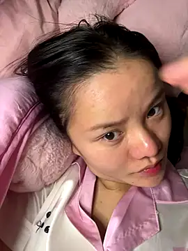 leo-kitty online show from December 17, 5:02 am