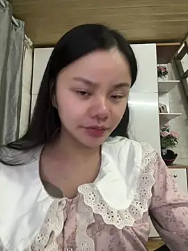 leo-kitty online show from April 26, 3:21 pm