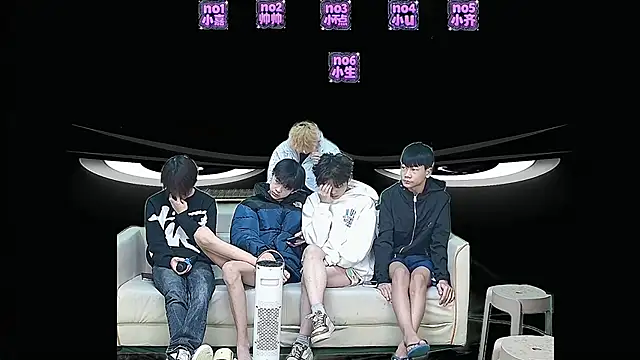 yujiannanpu online show from January 8, 2:36 am