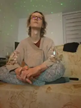 Snapshot of KoruYang chatting on December 14, 3:50 pm KoruYang online show from December 14, 3:50 pm