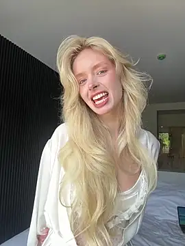 SunnyShiney online show from February 17, 2:52 am