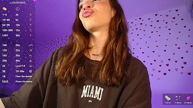 alina lee online show from February 24, 2:20 am