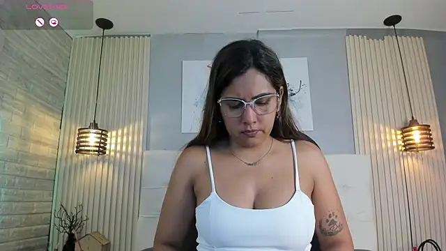 scarletbaker   online show from January 9, 7:15 pm