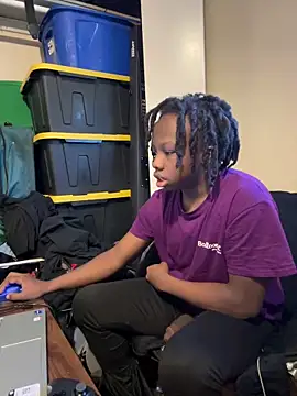 YourLittleBoyfriend online show from March 1, 3:03 pm