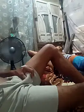 Snapshot of twobigscock23 chatting on December 15, 3:05 pm twobigscock23 online show from December 15, 3:05 pm