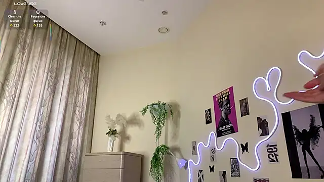 DreamyPalace online show from March 15, 1:17 pm