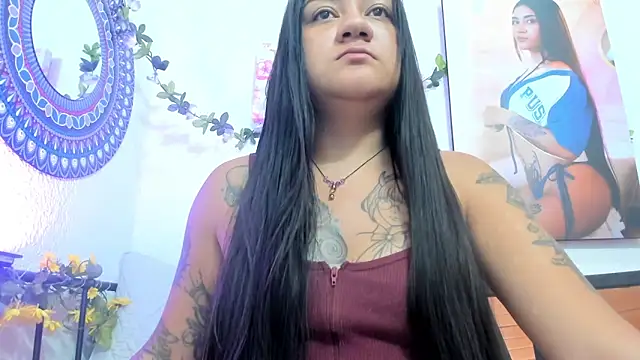 Snapshot of Hanna_moore10 chatting on April 2, 8:50 pm Hanna moore10 online show from April 2, 8:50 pm