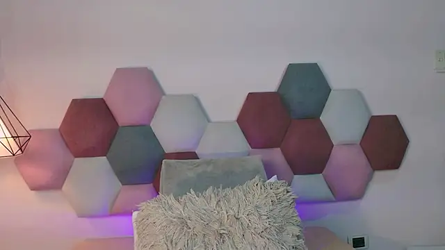 PaulinaSaint online show from March 10, 12:59 am