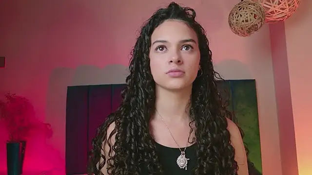 PaulinaSaint online show from March 11, 1:00 am