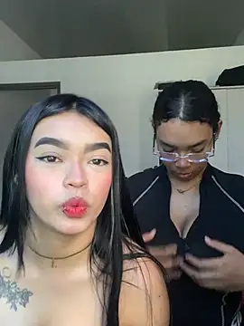Emmy And Luna online show from July 12, 7:16 pm