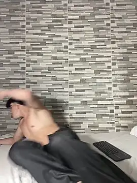 maxxcooper1 online show from March 9, 11:09 pm