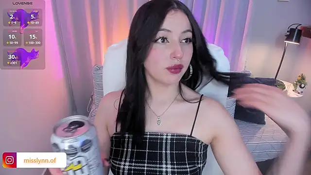 Missslynnn online show from February 13, 5:25 am